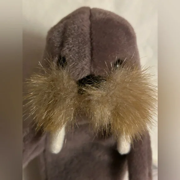 TY Jolly the walrus in beautiful condition with original tag. - Picture 2 of 11
